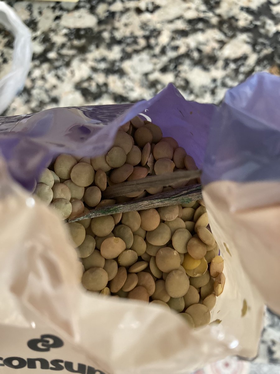 EduAst33's tweet photo. @Consum creo que se os ha olvidado poner que además de trozos de gluten también puede contener trozos de madera vuestras lentejas https://t.co/4fp2joE84A