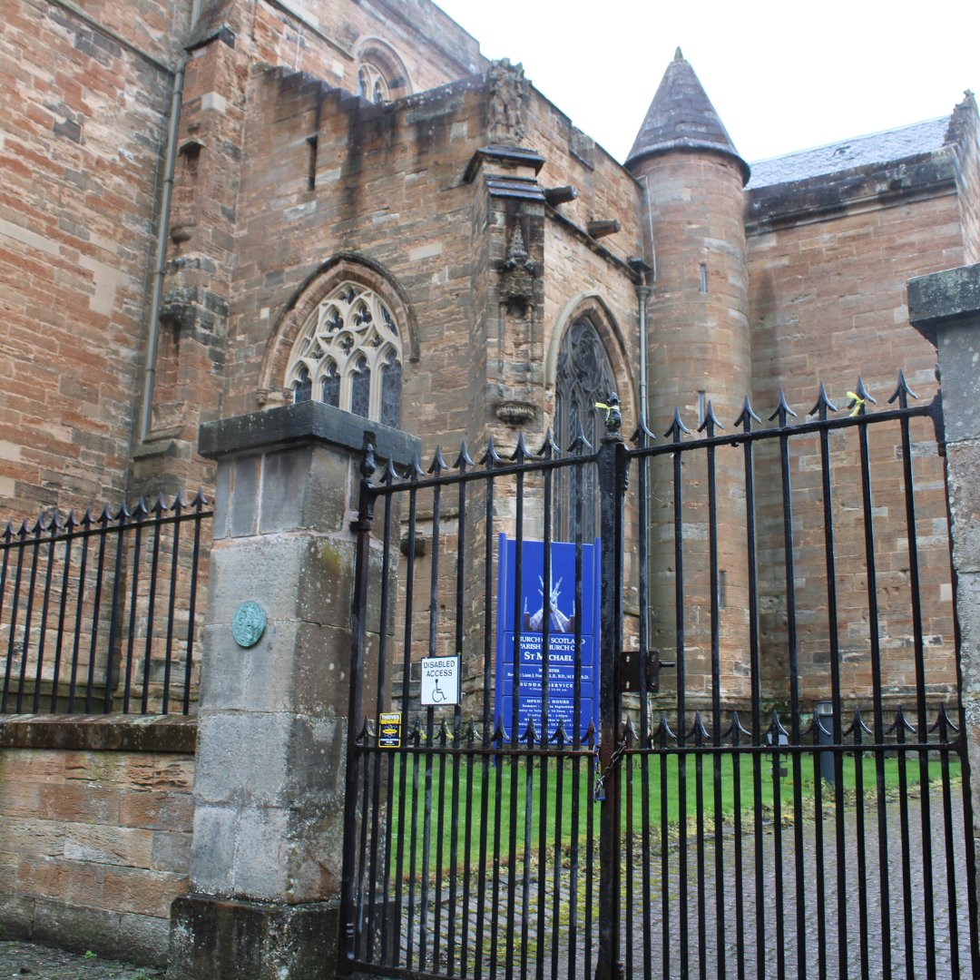 Linlithgow Palace  is Wentworth Prison in Outlander but it's known for more than that. It's the birthplace of Mary Queen of Scots. 

Learn more about the filming done here and the history: asthecrowfliesblog.com/post/we-took-a…
#Outlander #Scotland  #linlithgowpalace