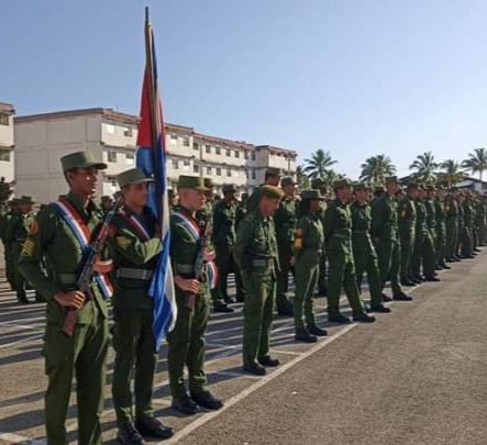 EjtoOccidental's tweet photo. El servicio militar prepara a los jóvenes para la defensa de la Revolución,los forma como mejores personas. Los conocimientos adquiridos en esa etapa son para la vida. #PuebloUniformado  #MejorEsPosible https://t.co/2rg7H7mjUA