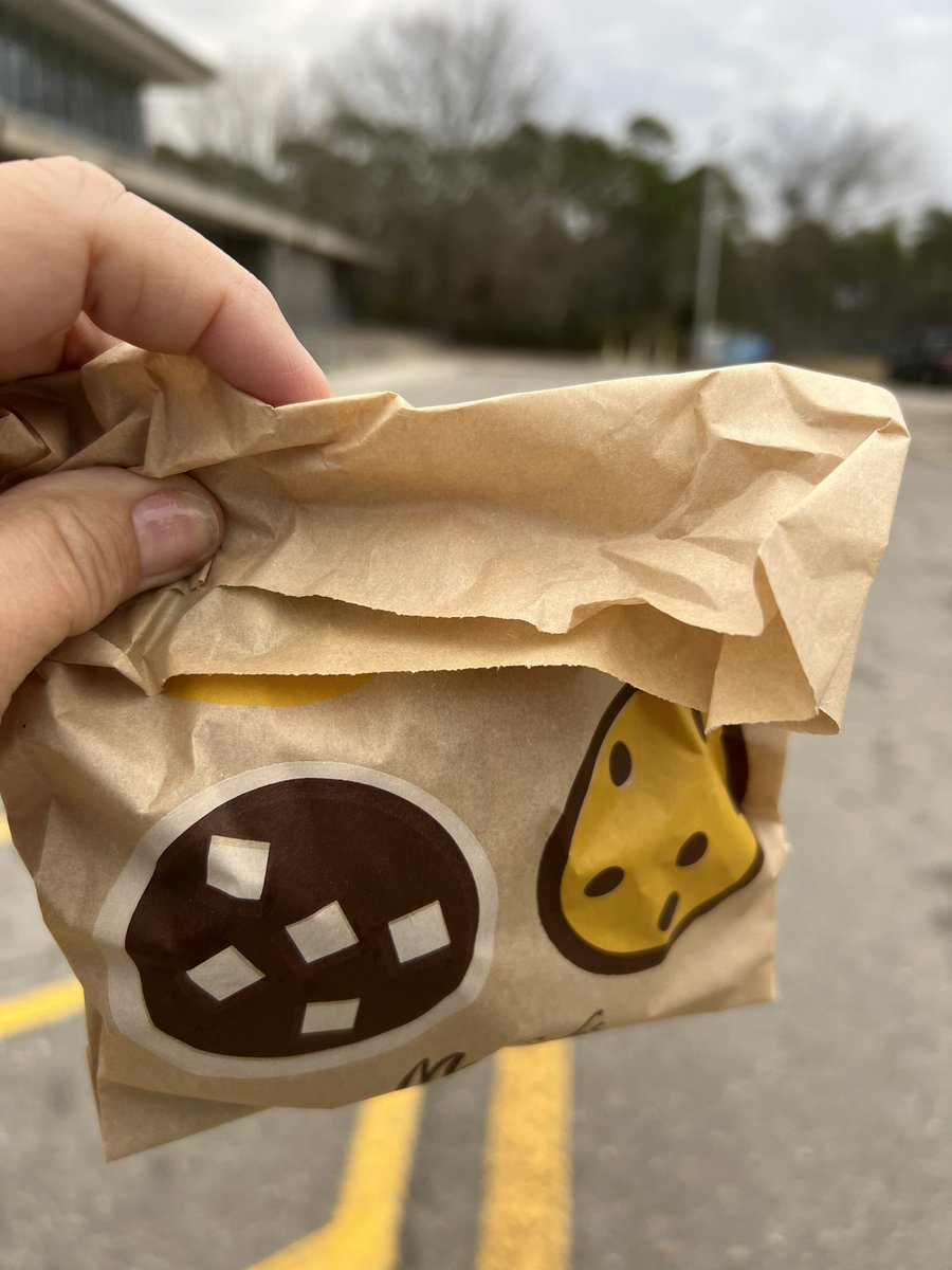 I love doing carline at school and treats like this make it even better! <a href="/MarshaSirkin/">Marsha Moore Sirkin 🌻</a> <a href="/TheCreekBCMS/">TheCreekBCMS</a>