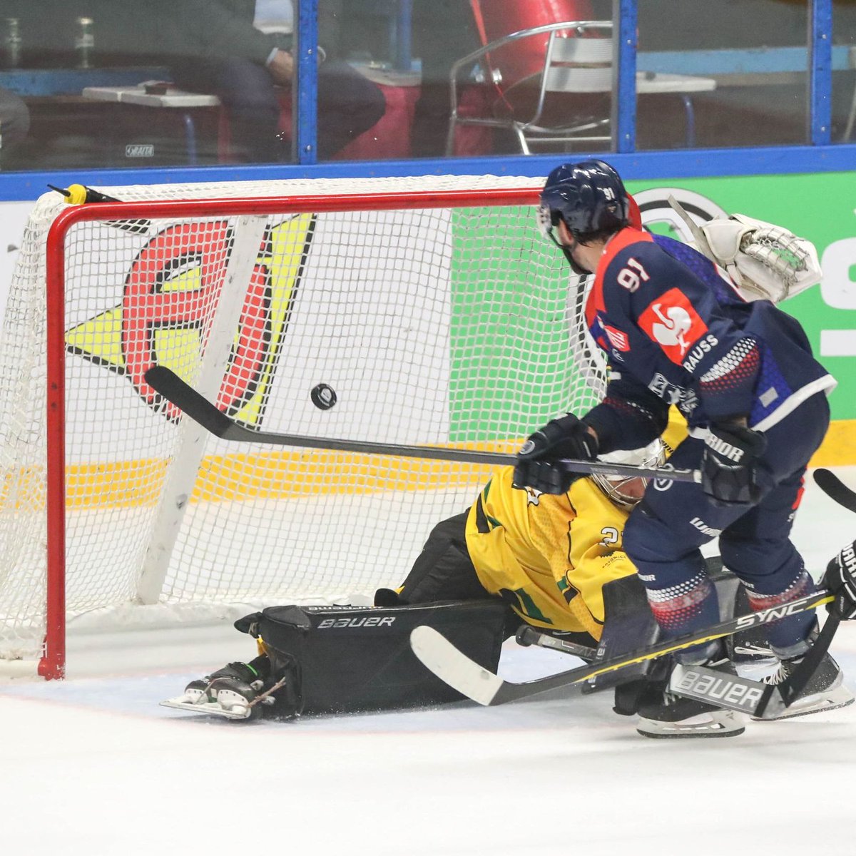 With 124 games of top-level European club ice hockey behind us and only 1⃣ game of 2022/23 left, it's time for you to pick your Best Goal of the Season! 😍

Find out who made our cut and how to vote here 👉 okt.to/F67emo

#ChampionsGoBeyond