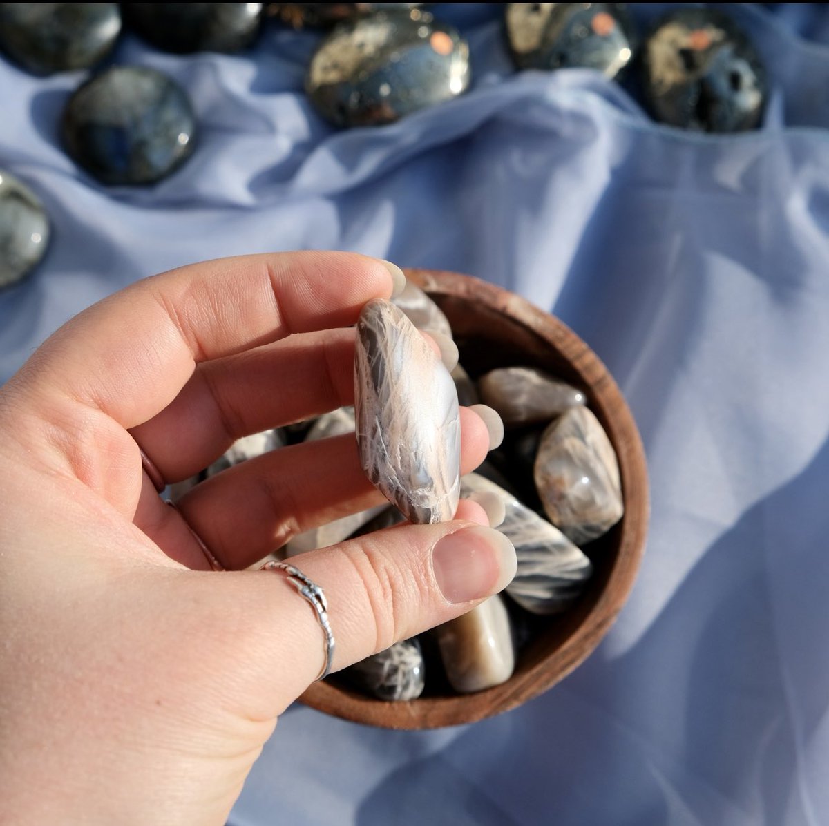TheFaeryGrove's tweet photo. So obessed with these black moonstone tumbles 😮‍💨 they’re soo flashy https://t.co/w4EL7SOdQh