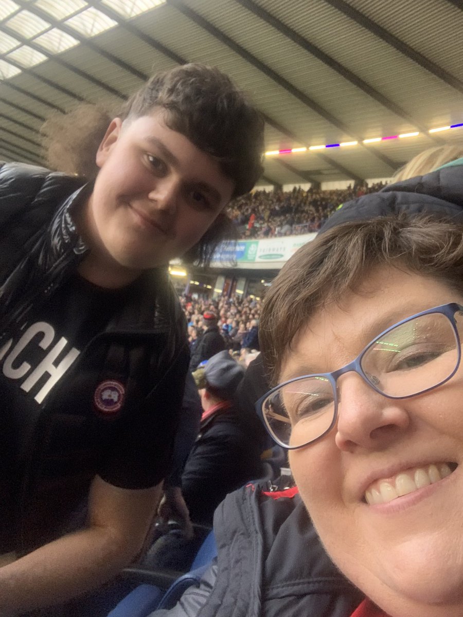 delrally's tweet photo. @Coombs_A wedi cwrdd ar teulu chi!! https://t.co/mRN0i0nzpj