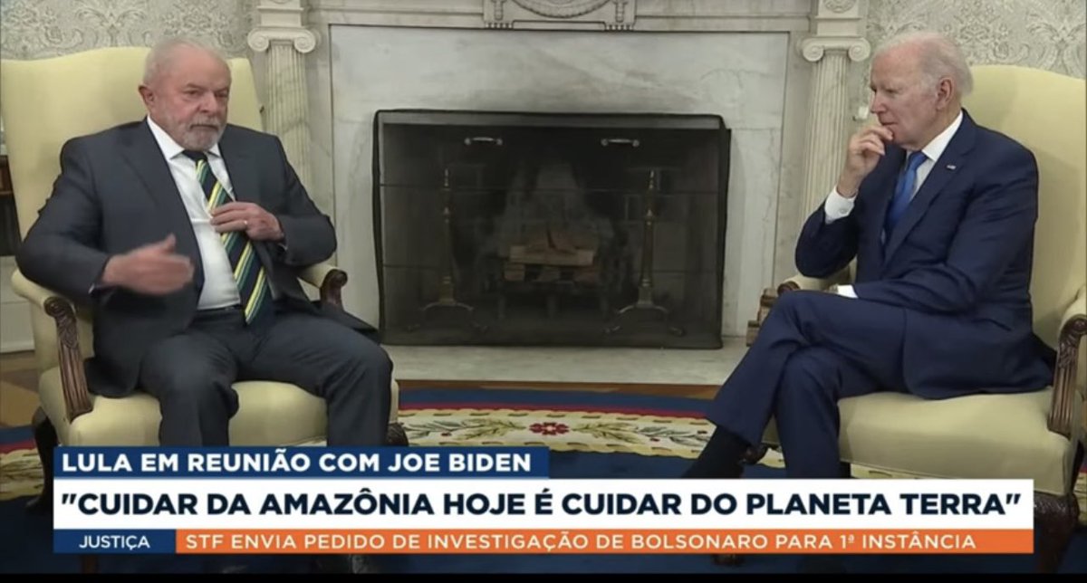 irinasuporte's tweet photo. @mauriciorocha70 @mauriciorocha70 segunda-feira tá longe aff. Ansiosa p/ouvir o pastor dar notícias, pq o bombado saiu de cena e a canja teve que lidar com os kg a mais que Ruth ganhou no tempo que esteve fora. Tá imensa, uma foca! https://t.co/tXwD2sQHLw