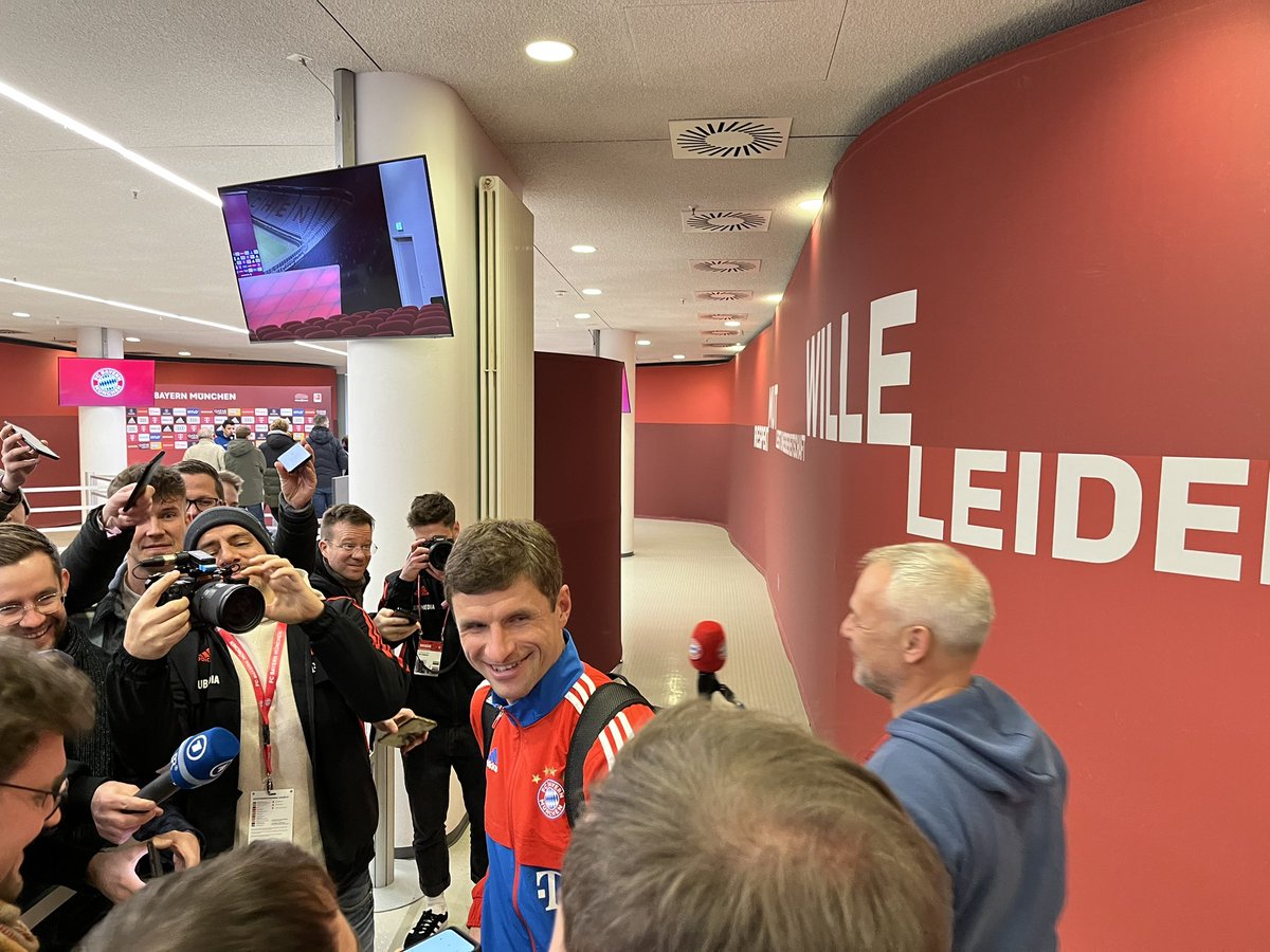 _kochmaximilian's tweet photo. #Müller über die Leistung: „Es war ein Spiel, mit dem wir gut leben können vor Paris. Aber es könnte schon noch erfrischender laufen. Am Dienstag kommt es drauf an, da müssen wir da sein und ein gutes Ergebnis mit nach München bringen.“ #FCBayern #FCB https://t.co/B1qxd3QeRV