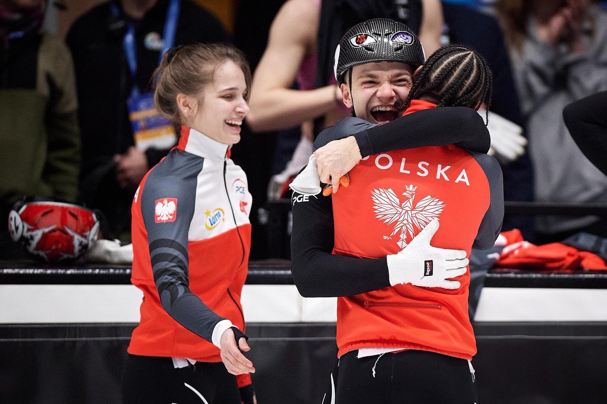pzls_pl's tweet photo. 𝐌𝐀𝐌𝐘 𝐓𝐑𝐙𝐄𝐂𝐈𝐄 𝐌𝐈𝐄𝐉𝐒𝐂𝐄! 👏🥉 Kochani, wielkie gratulacje! Co za emocje! DUMA! @Grupa_PGE 

📷 Fot. Rafał Oleksiewicz https://t.co/7jhh6KfppN