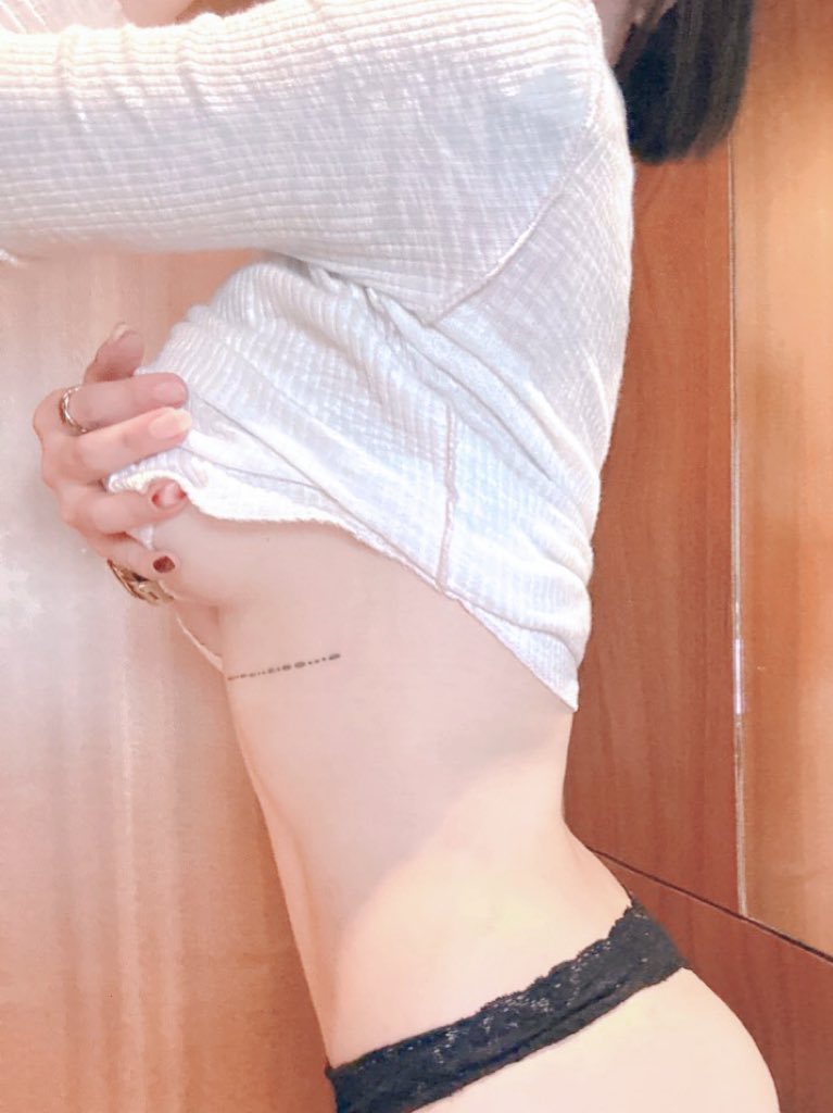 什麼樣的照片會讓你特別硬呢？
快去留言區告訴Ruby～

#轉推留言愛心追蹤
#ShawnRuby摩斯密碼刺青 #夫妻聯誼❤️