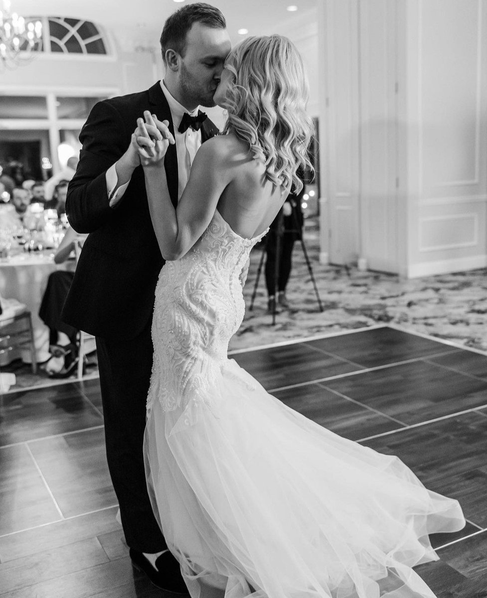 TheRoyalFoxCC's tweet photo. Tie the knot in style! Say "I do" at the Royal Fox for a picture-perfect wedding 💕 #WeddingGoals #RoyalFoxWedding #Perfection https://t.co/XsAz500MqN