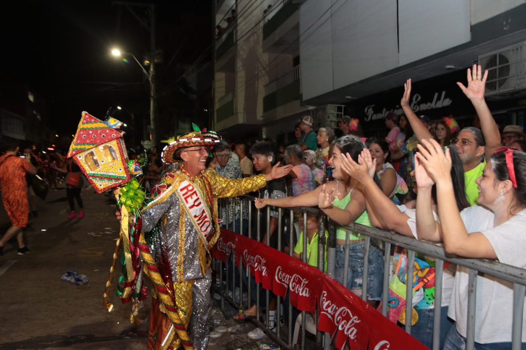 Sebastiang2023's tweet photo. ¡Mi Barranquilla vibró al ritmo de las canciones de Pedro Ramaya! 🎶 Gracias carnavaleros por todo el cariño y alegría. Ver sus sonrisas fue gratificante y especial para mi. ❤️ Me baile la #Guacherna2023 de principio a fin. 👏🏽 https://t.co/sjzg85GzX7