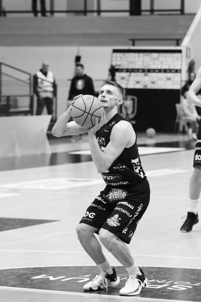 Puoliajalle mennään <a href="/BCNokia/">BC NOKIA</a> johtaessa 46-39. 

Ertel 11
Saarijärvi 7
Haney 7
Gamble 6

#lahtibasketball 
#korisliiga