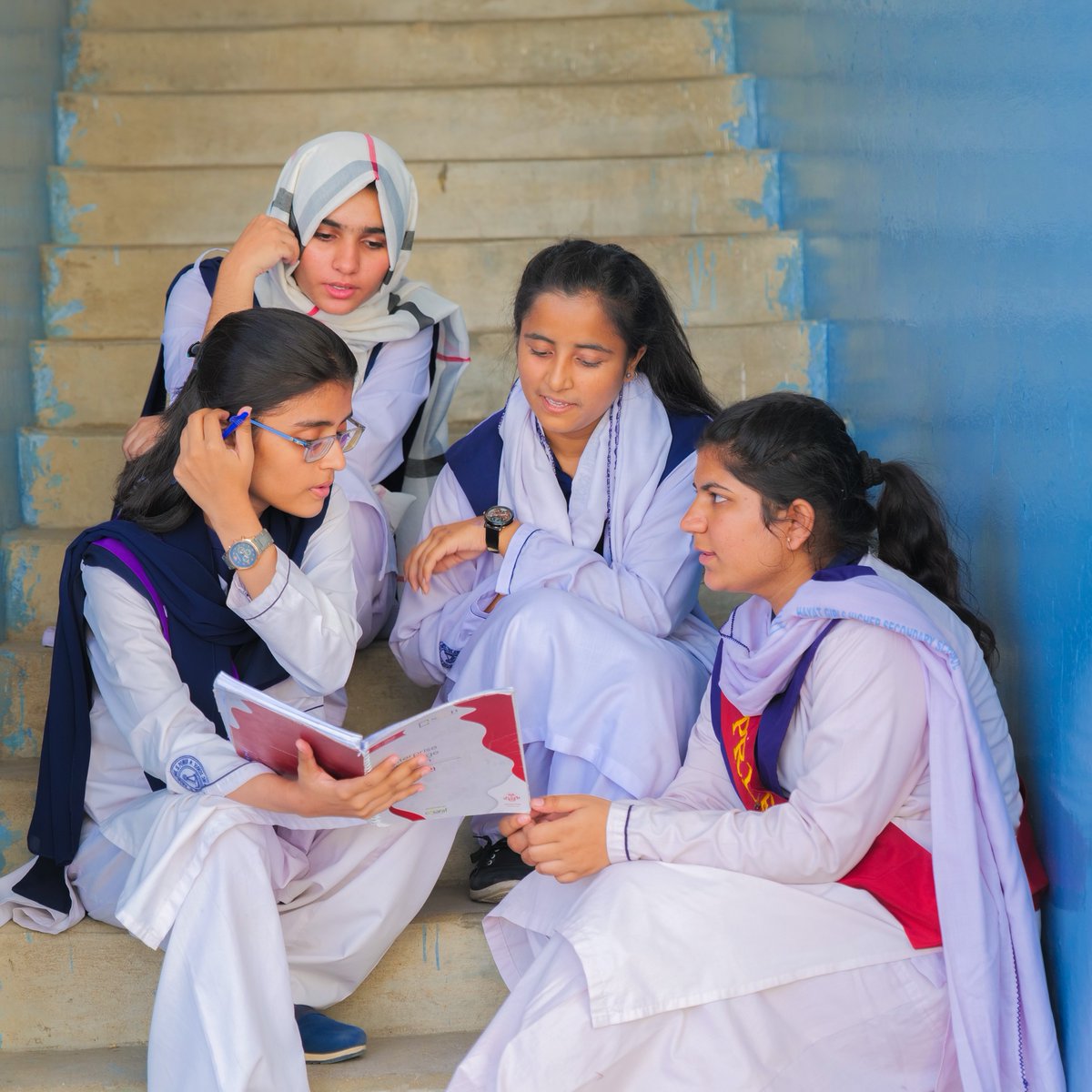 #WomenInScience #GirlsInScience Meet Ranika, Ritika & team. Using biofloc technology, their tank aims to cultivate protein-rich fish at an affordable price, with minimal environmental impact! Their team won 2nd prize in Enterprise Challenge Pakistan 2022.

princestrustinternational.org/case-studies/r…