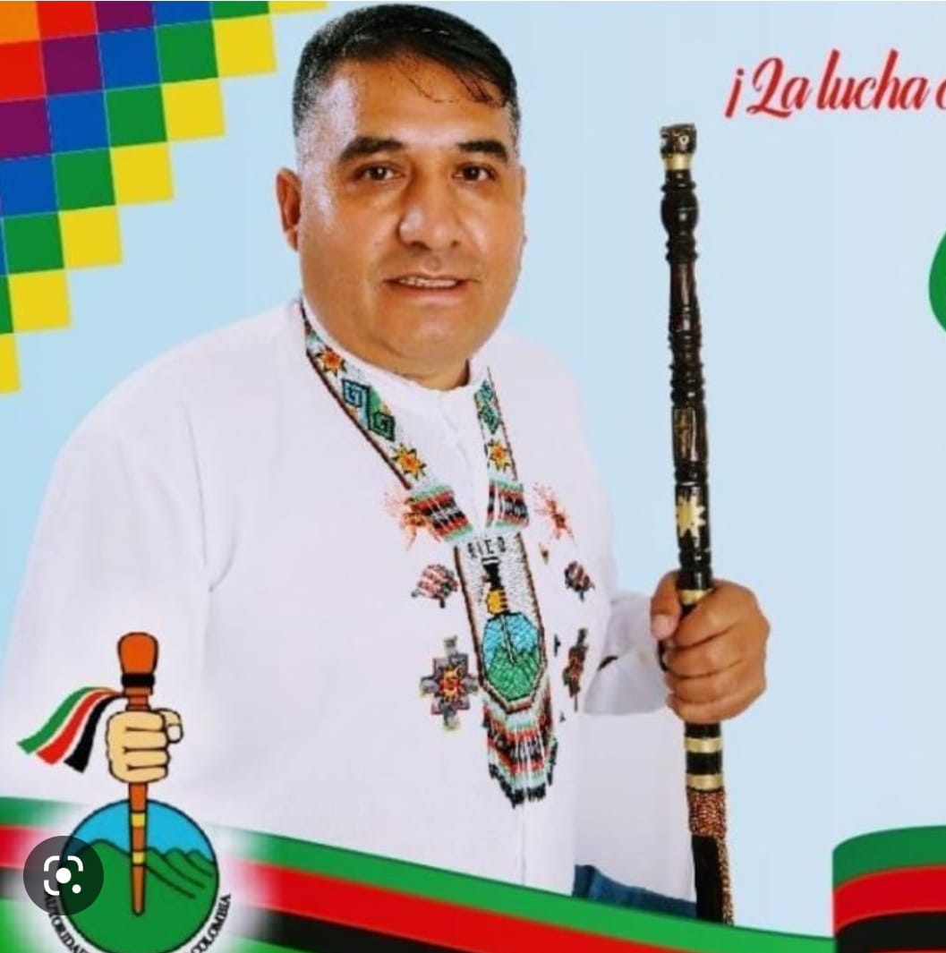 petrogustavo's tweet photo. El taita Marcos López, dirigente del partido indígena AICO me apoyó en mi campaña presidencial.

Ha sido asesinado.

Espero la mayor de las recompensqs posibles por infoemación para dar con sus asesinos directos e intelectuales. https://t.co/YUTaCnXwOW