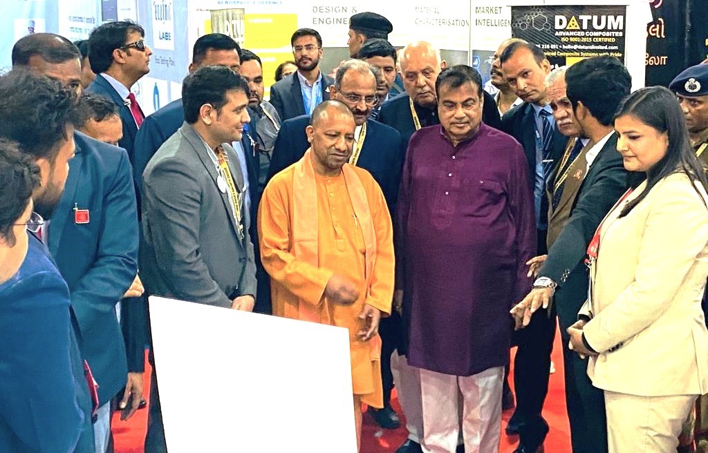 Finally, got the Hon'ble CM Shri @myogiadityanath Ji to visit @InnovationHubUP Expo Zone not once but twice today, the 2nd time with Hon'ble Union Minister Shri @nitin_gadkari Ji! A Big Thanks to @akl963 Sir for accepting my request & JC Police @piyushmordia Sir for an inspection