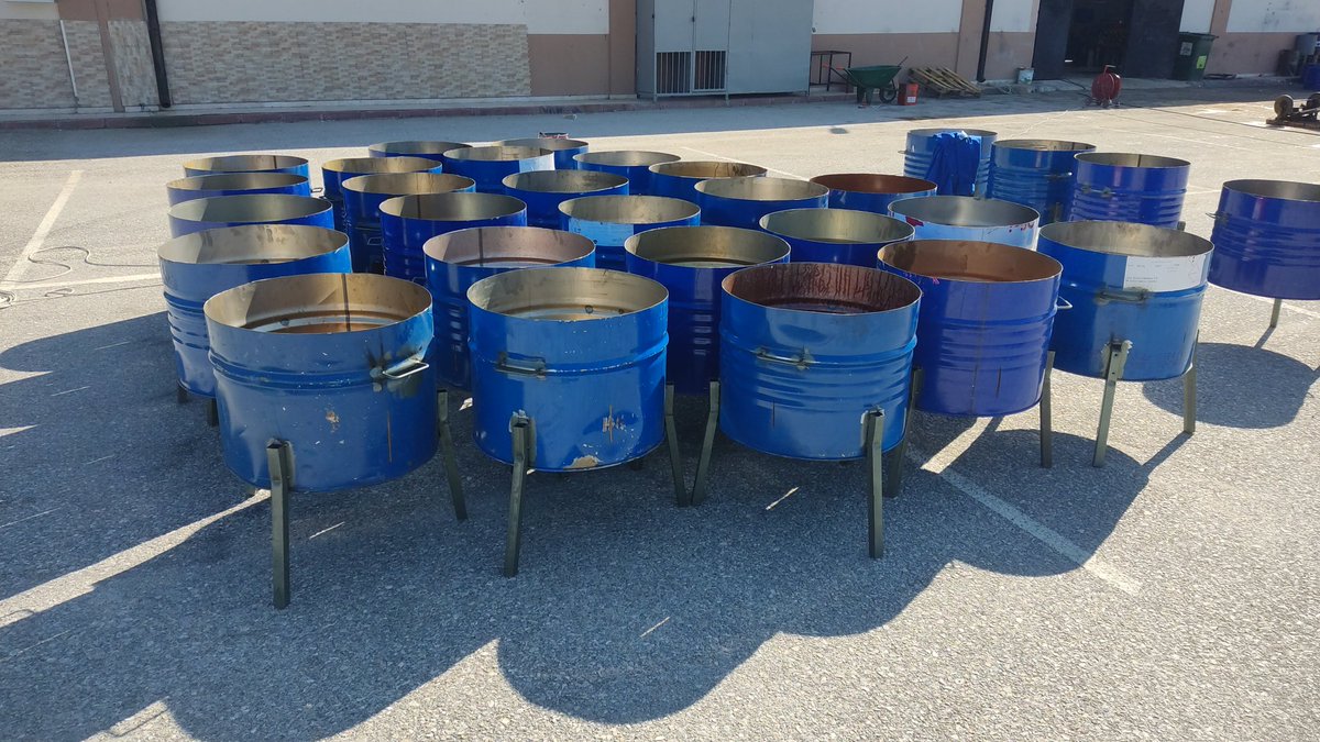 nazifeugur2033's tweet image. Tüm halk kenetlendik yaralarımızı saracağız inşallah 🤲
Meslek liseleri 4 bir yandan yiyecek giysi ve soba desteğiyle deprem bölgesine yardım sağlıyor

#Deprem
#Yardim
#mtal