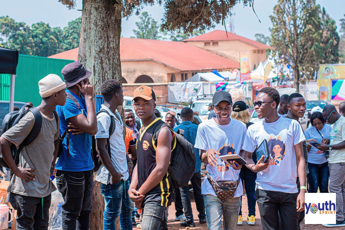 MoniqueMpabuka's tweet photo. #Jour2 du @AmaniFestival 
La lutte continue dans la ville de #Bukavu où plusieurs jeunes ont été sensibilisés sur les #VBG #CoercitionReproductive  dans les relations aimantes et saines.
#AmaniFestival2023 #Arches #MakokiYaMwasi #NurseNisa https://t.co/IPSJj7DXyi