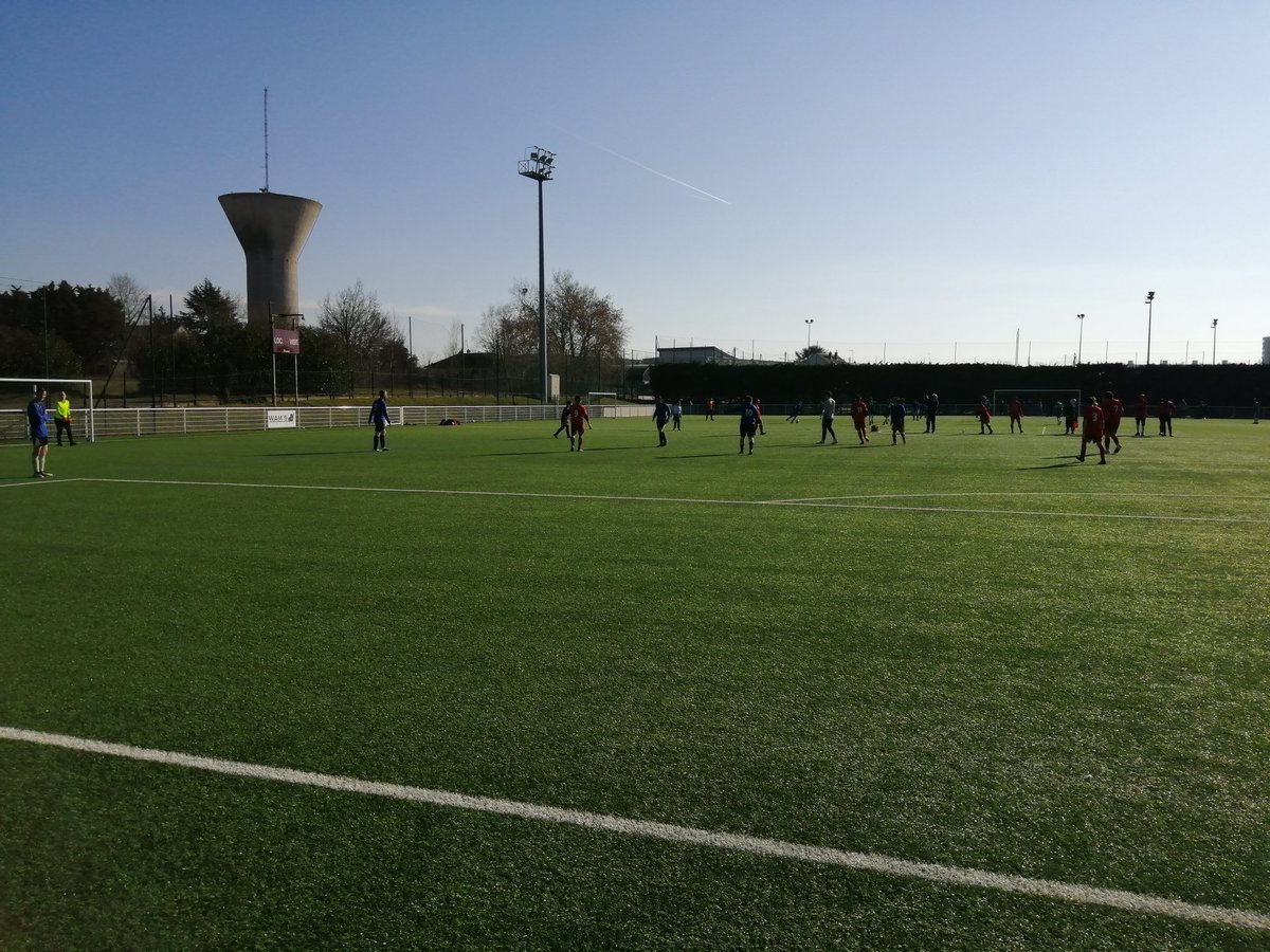 2ème journée de championnat de foot à 7 à <a href="/FleurylesAubrai/">Fleury-les-Aubrais</a>
Nos joueurs ont fait un bon travail à effectif réduit, mais n'ont malheureusement pas empêché la défaite 
#sportadapte