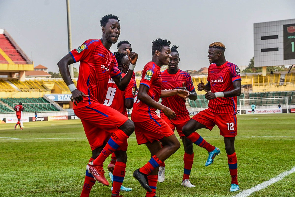 HACofficiel's tweet photo. 🏆 #TotalEnergiesCAFCL
2e Mi-temps | 𝗛𝗢𝗥𝗢𝗬𝗔 𝗔𝗖 (1️⃣-0️⃣) 𝗦𝗜𝗠𝗕𝗔 𝗦𝗖
⏱➤ C’est reparti ✌🏾
#HACSimba #M1
#PanAfricanTeam 🔴⚪️ https://t.co/V7fJxOSo0w