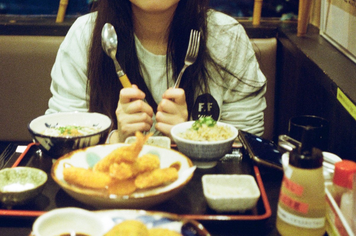 keevaDesign's tweet photo. Authentic food from a local restaurant, and I found my favourite food - #Umibudo, a sort of green seaweed.

📷 #Minolta #HiMaticF
🎞️ Fujifilm C200

#okinawa #沖縄 #フィルム写真 #ノスタルジーな瞬間を #カメラ好きな人と繋がりたい #filmphotography #analogphotography #analogfilm https://t.co/zNmJX3QjMT