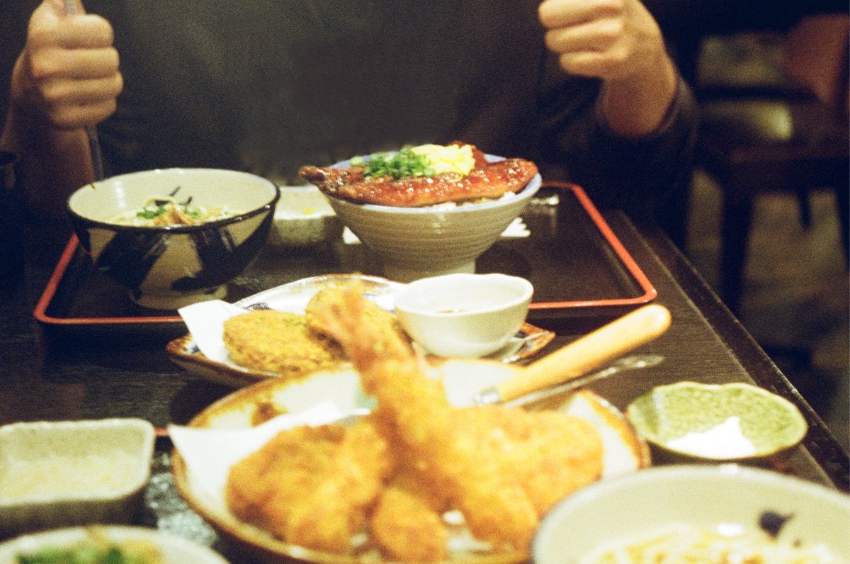 keevaDesign's tweet photo. Authentic food from a local restaurant, and I found my favourite food - #Umibudo, a sort of green seaweed.

📷 #Minolta #HiMaticF
🎞️ Fujifilm C200

#okinawa #沖縄 #フィルム写真 #ノスタルジーな瞬間を #カメラ好きな人と繋がりたい #filmphotography #analogphotography #analogfilm https://t.co/zNmJX3QjMT