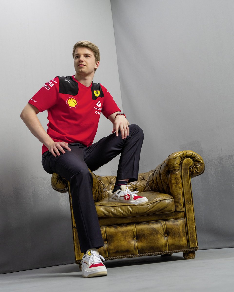 Rober Shwartzman, season ready? 🤝 <a href="/ScuderiaFerrari/">Scuderia Ferrari HP</a>