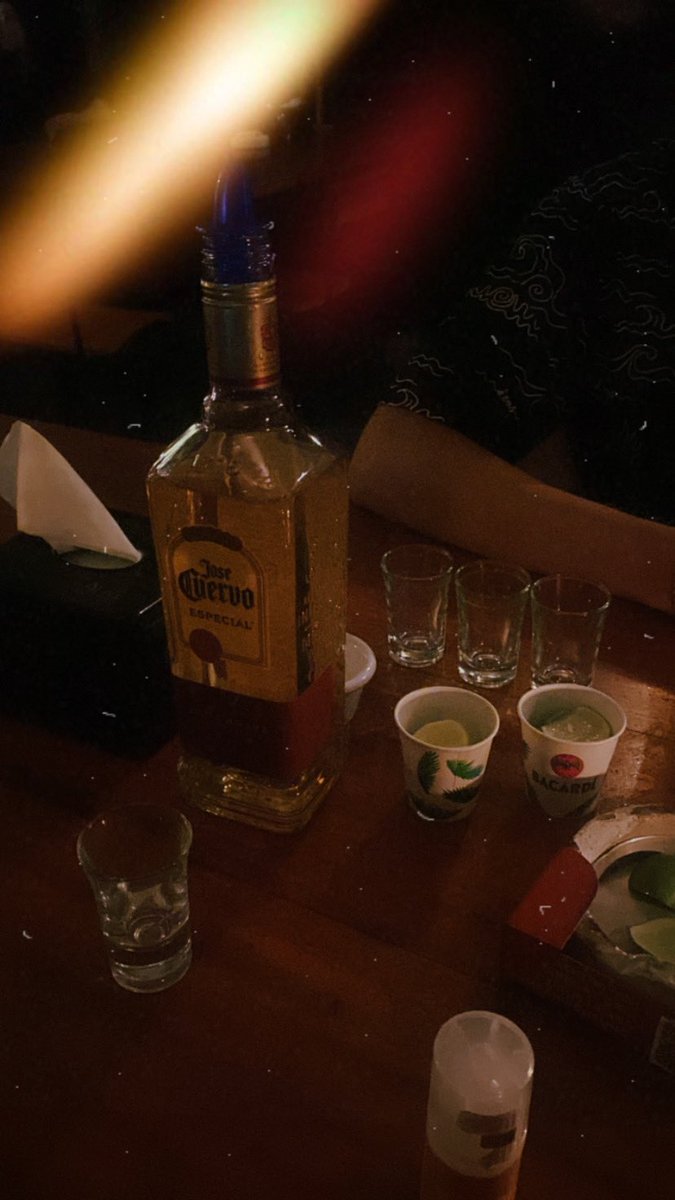 maiciduel's tweet photo. Shit happens all the time. Cheers 🍻 https://t.co/awexxvUzZk