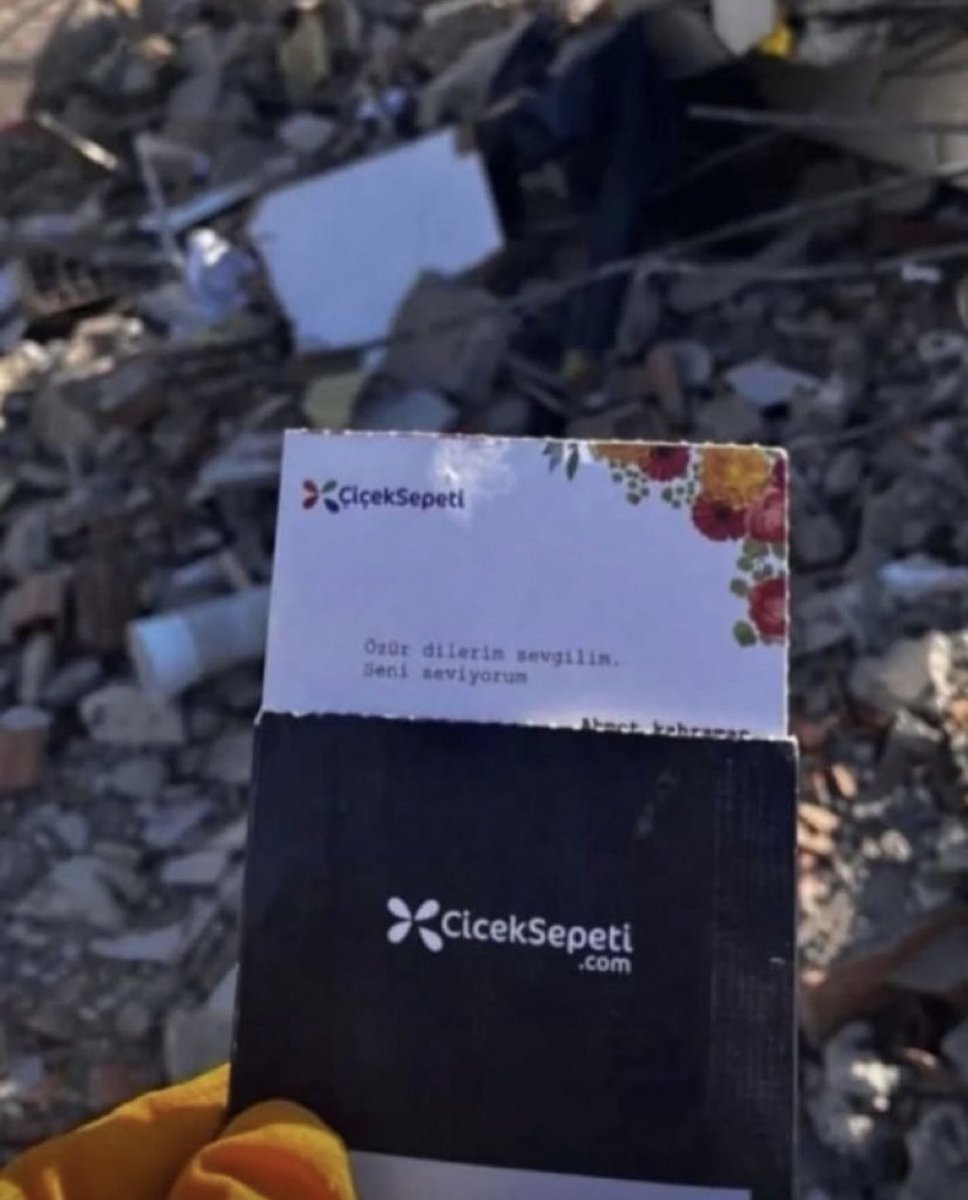 Küskünlükler ve kalp kırıklıkları için ne kadar da kısa bir Dünya değil mi?😔