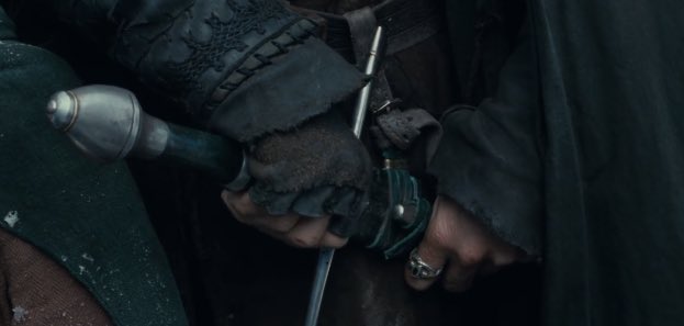 myelessar's tweet photo. if i ever zone out it’s because i’m thinking about aragorn doing this https://t.co/7qUWnhMfhC
