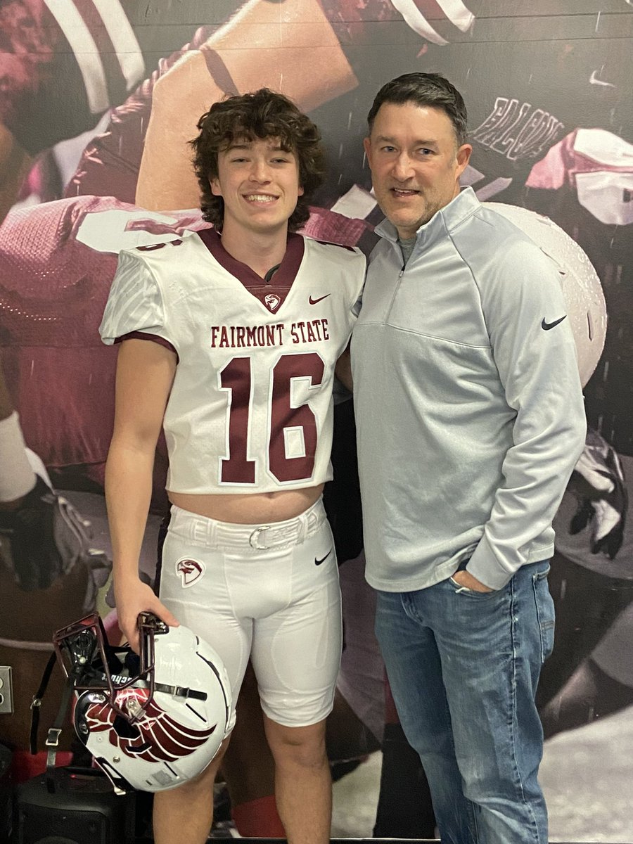 tysonsiebe60's tweet photo. Awesome visit to Fairmont St today. Thankful for the invite @CoachWoodmanFSU @a_town4 @LamarBrown15 https://t.co/ag8aQeua0k