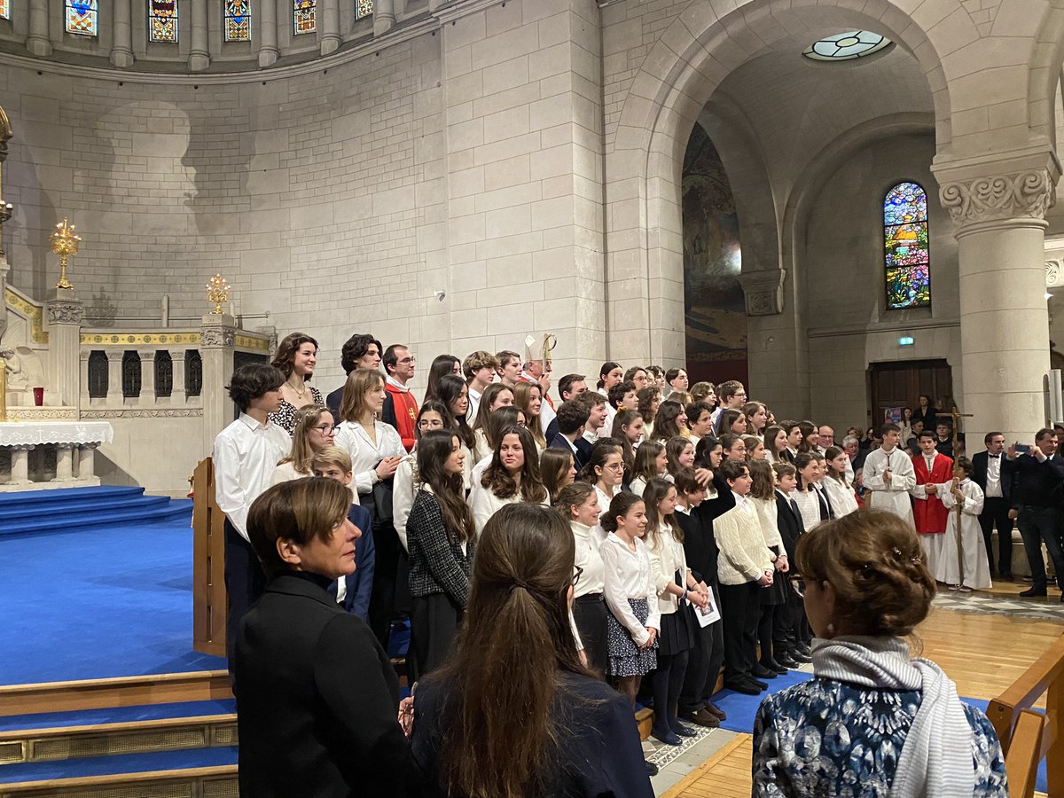 Troisièmes cet après midi à SFS, quel beau moment que cette confirmation vécue aux côtés de nos élèves et leurs familles. Merci à tous! Belle soirée en famille à chacun de nos confirmés.