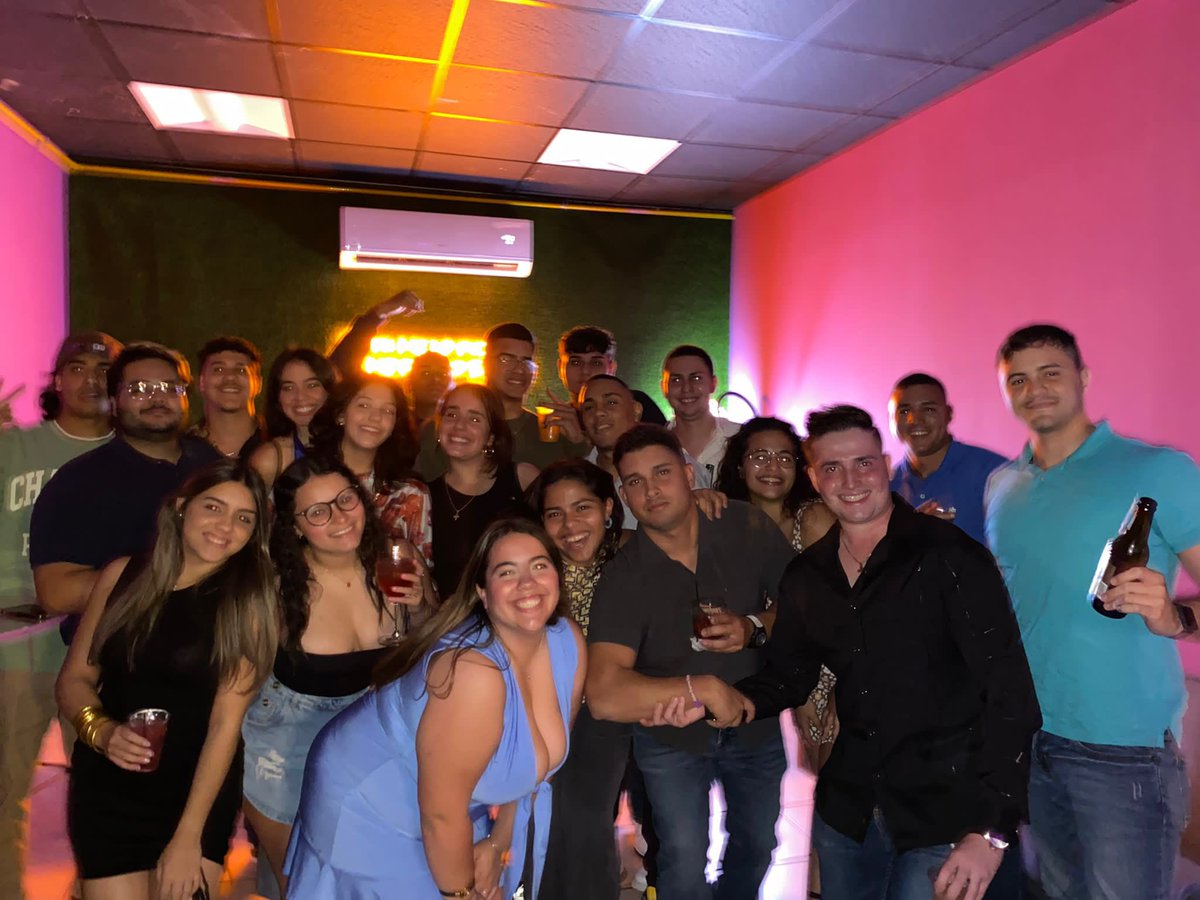 GammaAOE's tweet photo. El capítulo Gamma de la Honorable Fraternidad Alpha Omicron Sigma les comparte unas fotos del pasado cóctel de socialización con las sororas del capítulo Beta de la Gran Sororidad Eta Gamma Delta. 💜💛
Muchas gracias a l@s que asistieron!!!✨
#StriveForGamma #Shenanigans https://t.co/onxEIcej6i