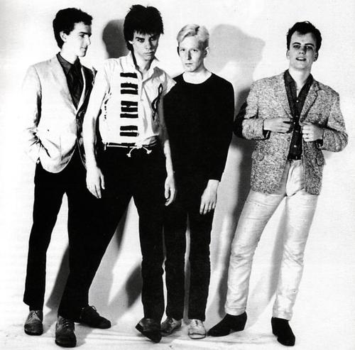 elsotaescala's tweet image. #bersions
270.- #TheBoysNextDoor "These Boots Are Made for Walking" (#LeeHazlewood) #NancySinatra
youtu.be/XYPsGB-rIhk
Ara sí, amb ellaç 🙏