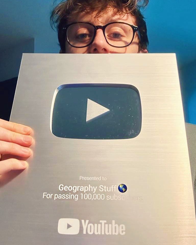 Jack on Twitter "Youtube printed an emoji on my play button"
