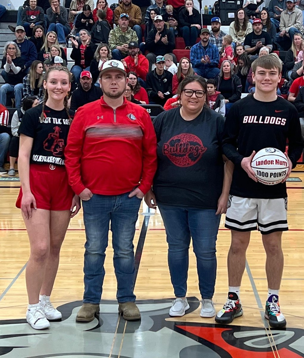 1,000 rushing yards in 2022.✅
1,000 career points scored.✅