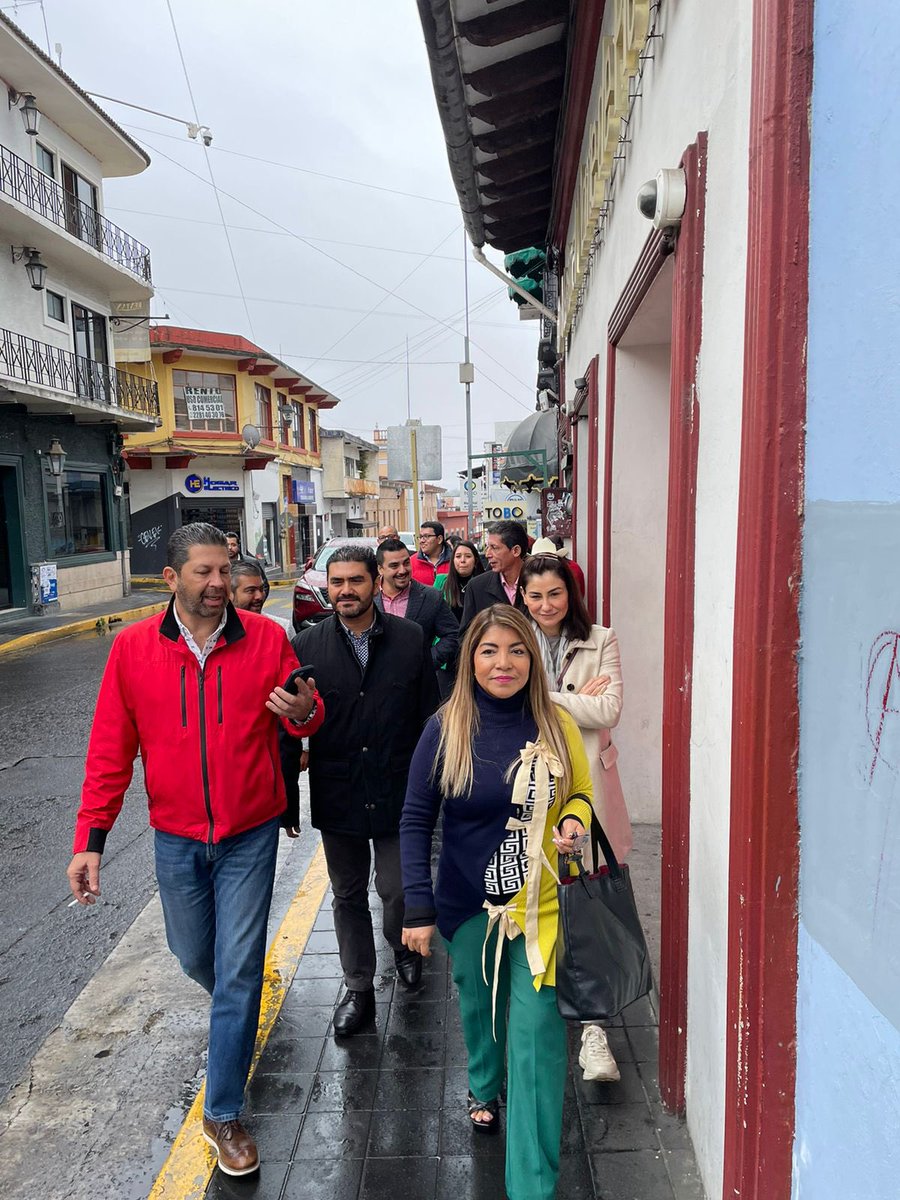 cmolina4's tweet photo. Sábado de trabajo, rumbo a la reunión de ediles priistas de #Veracruz. @CM_PRIPapantla @PRIVeracruz_ @Marlon_RamirezM https://t.co/ONXxjaxT2V