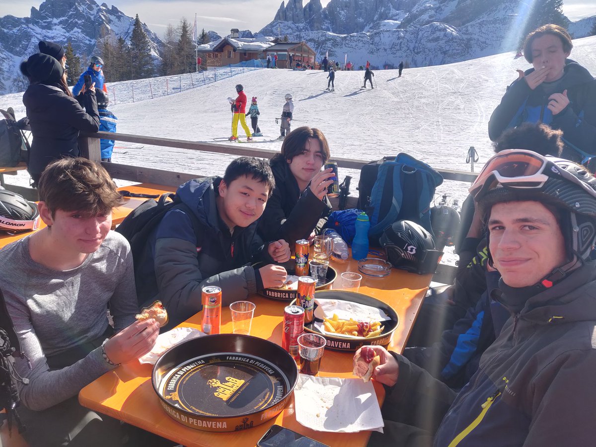 Netherhall Ski Trip 2023 tweet media
