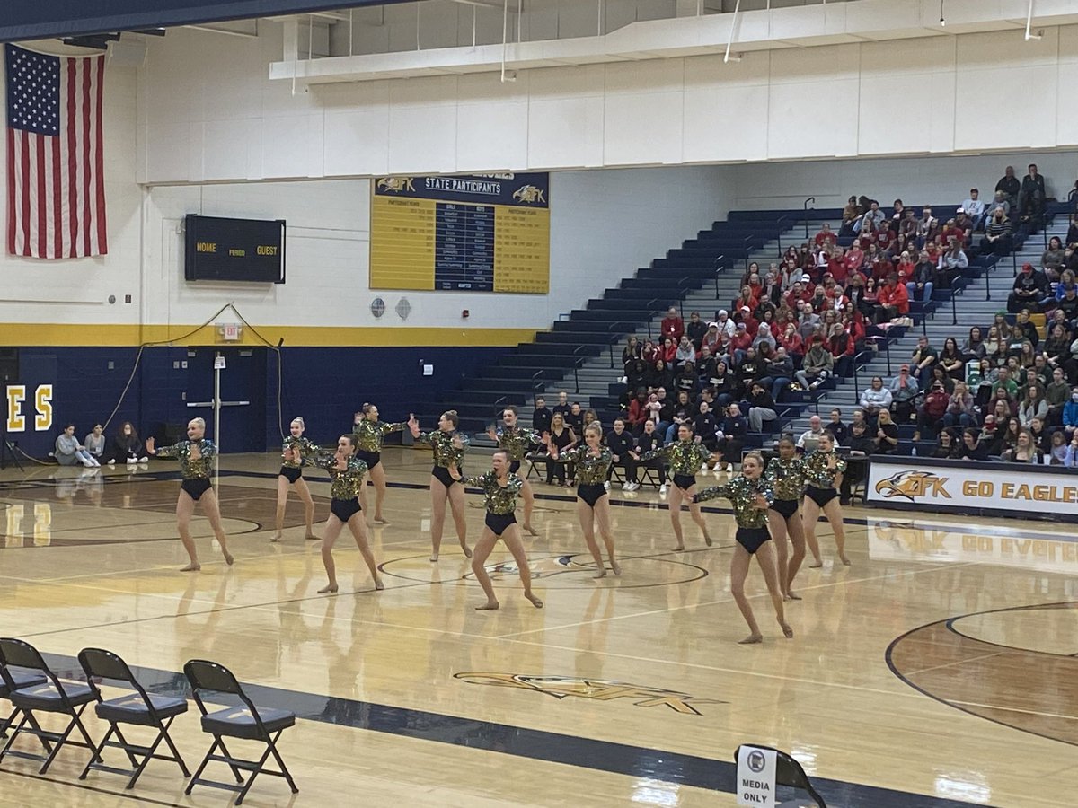 E’Gals at the section competition. Great job girls!!!