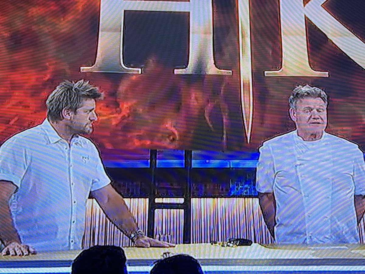 MlbLvr6's tweet photo. Oh @HellsKitchenFOX what are you doing to me having both of my favorite chefs on one screen with @GordonRamsay and @CurtisStone Oh my 🥰 #hellskitchen #gordonramsay #curtisstone #chef #hellskitchenfinale https://t.co/nILvgjBePS