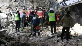 prednizon's tweet photo. 🛑 Bakan Dönmez, deprem bölgesinde vatandaşların dağıtım şirketlerine başvurmaları halinde, uzmanlarca onay verilen hasarsız konutlara elektrik verebileceğini bildirdi.

#taha #tahaduymaz #atatürk #gram #yanardağ #parfüm #vefat #halktv #ölmüş #gündem #şiddet https://t.co/IekTEldONr