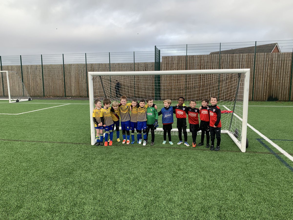pexhillarrowsU7's tweet photo. Thanks for the game @stocky_bilbao Z well done arrows ⚽️🏆⚽️ https://t.co/FmYwx7oQm8