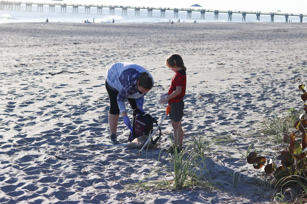 JupiterDogBeach's tweet photo. ♻Friends of Jupiter Beach has been working hard since 1994 to keep our beaches clean for generations to come
#FriendsofJupiterBeach #FJB #junobeach #jupiterbeach #beachcleanup#beachpreservation #dogbeach #puppyplaytime #jupiterfl #juplife https://t.co/sHigGgFuwy