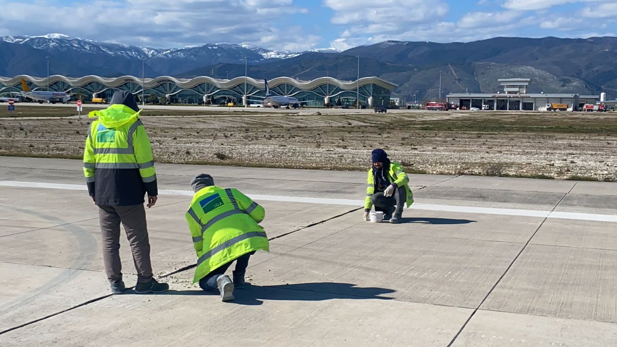 İGA EKİPLERİNİN YÜRÜTTÜĞÜ HATAY HAVALİMANI ONARIM ÇALIŞMALARINDA SONA GELİNDİ macronomi.com/gundem/iga-eki… <a href="/igairport/">iGA Istanbul Airport</a> #depremzede #haber #SONDAKIKA #kesfet #MARAS #YARDIM #hatay #antakya #Guendem #guendemdekiler #kesfet #elbitsan
