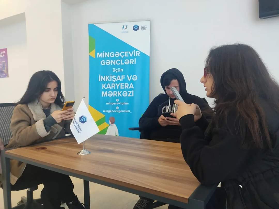 GİKM-in  Mingəçevir nümayəndəliyində "Gənc kadr 3" təcrübə proqramını yekunlaşdıran gənclər üçün imtahan mərhələsi təşkil olunub. 📝
İmtahanda nümayəndəliyimizin 7️⃣ gənci iştirak edib. Gənclərimizə uğurlar arzu edirik! 🤝🏻
#AzGF #GİKM #MingəçevirGİKM #MingəçevirGəncləri #Təcrübə
