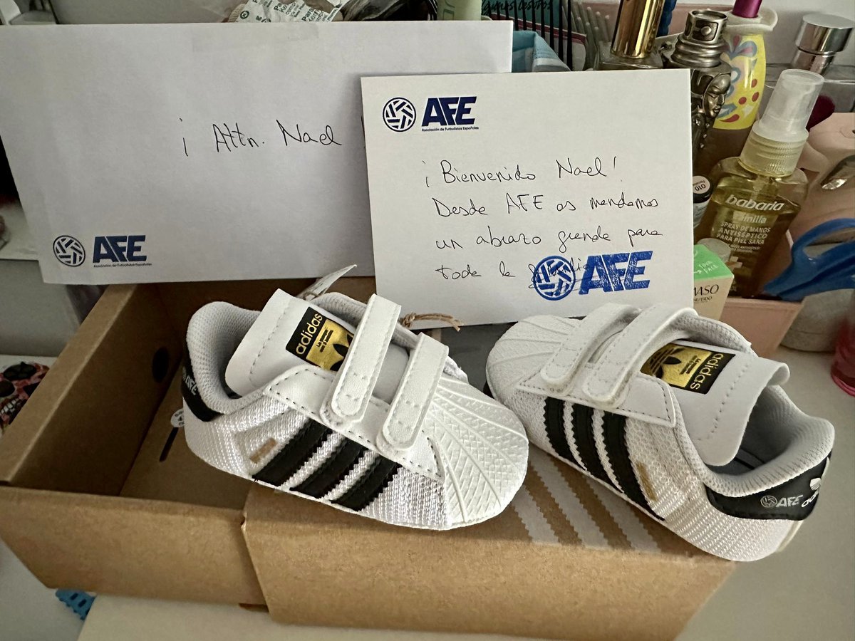 Muchas gracias <a href="/afefutbol/">AFE</a> por el detalle. Nael ya tiene sus zapatillas.