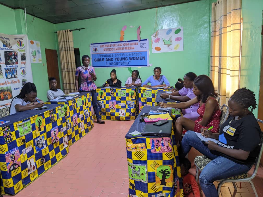 tebi_hono's tweet photo. #FemaleEntrepreneurship! #BuildingResilience
I was able to #giveback to Adolescent girls and young women skills on Entrepreneurship and business plan development. Thanks to @ActionGender  during the Girls Leadership' Program.
@Global4Women @Yplus_Global @SallyMMboumien https://t.co/QOkkDKF4wj