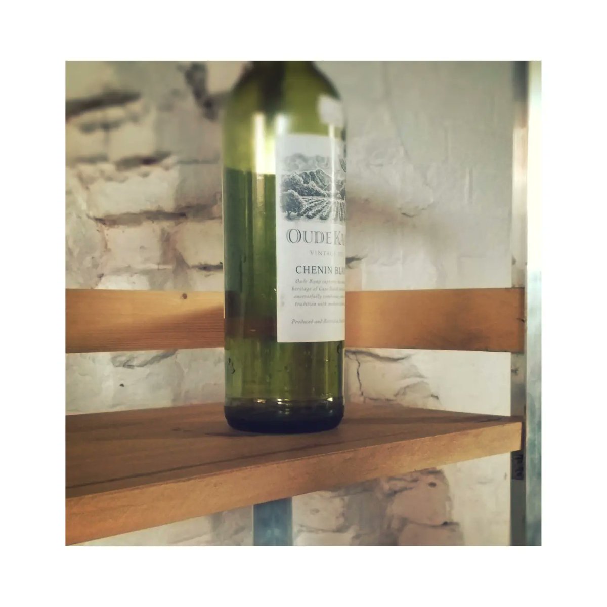 DHARATAL1's tweet photo. Our exploration in bespoke exhibit furniture, to match clean minimalist young spaces.
The focus of the exploration was to bring out the materials in their raw industrial forms which becomes a backdrop for exquisite beverages. 
#furniture #design #wood #aluminium #handcrafted #DIY https://t.co/4hoOa7i8lc