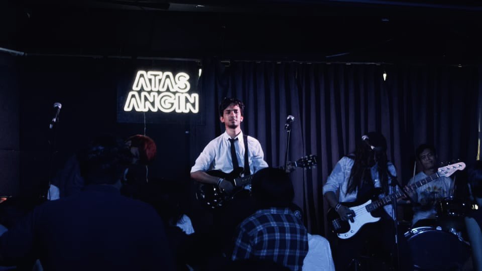 Trimas untuk kenangan Januari ! #RisingFestival <a href="/_atasangin/">Atas Angin MY</a> <a href="/ArifBam/">Bam</a>