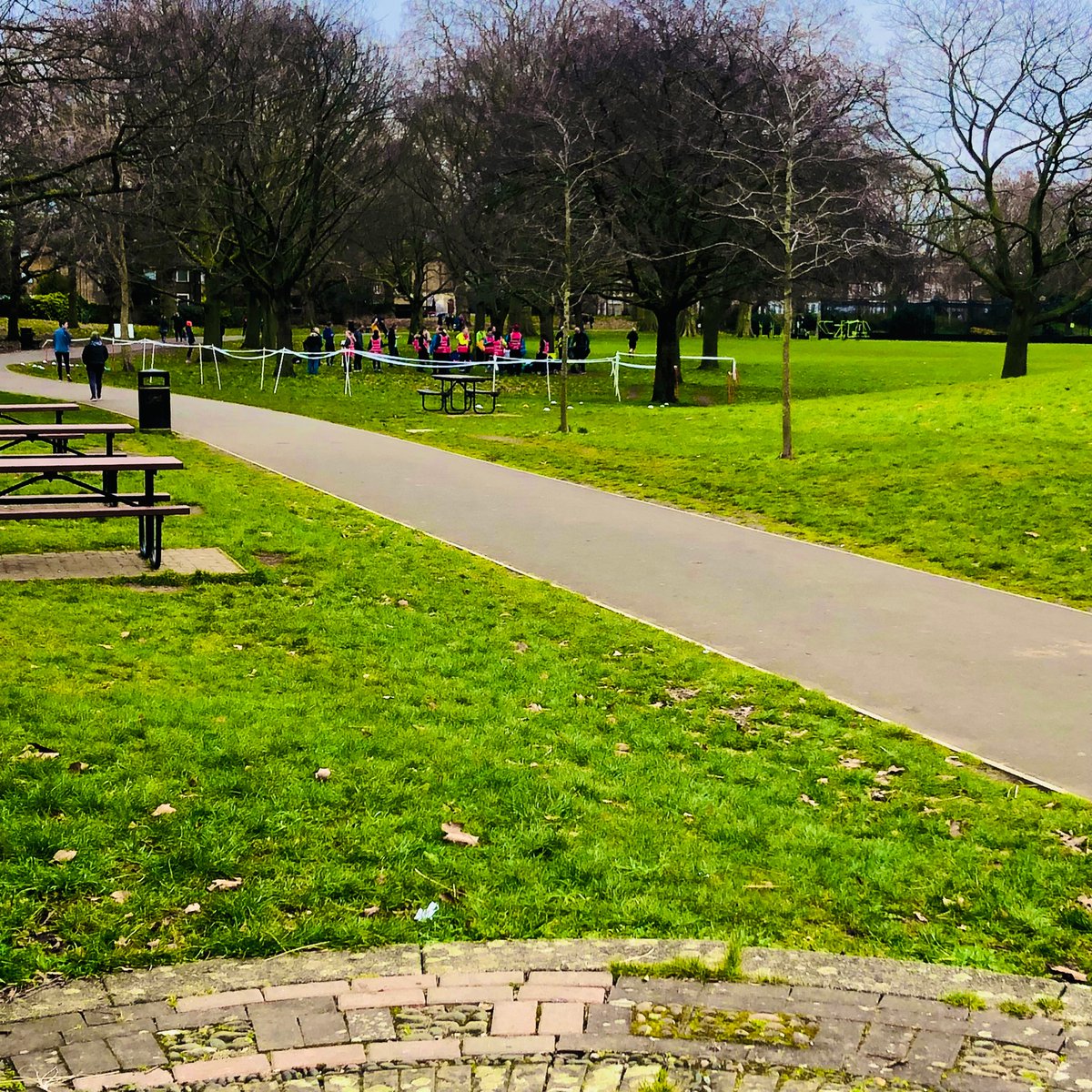 #southwarkpark #bermondsey #london looking all calm first thing this morning before the arrival of a big crowd of #runners for @southwarkpark #SaturdayMotivation #parkrun #loveparkrun