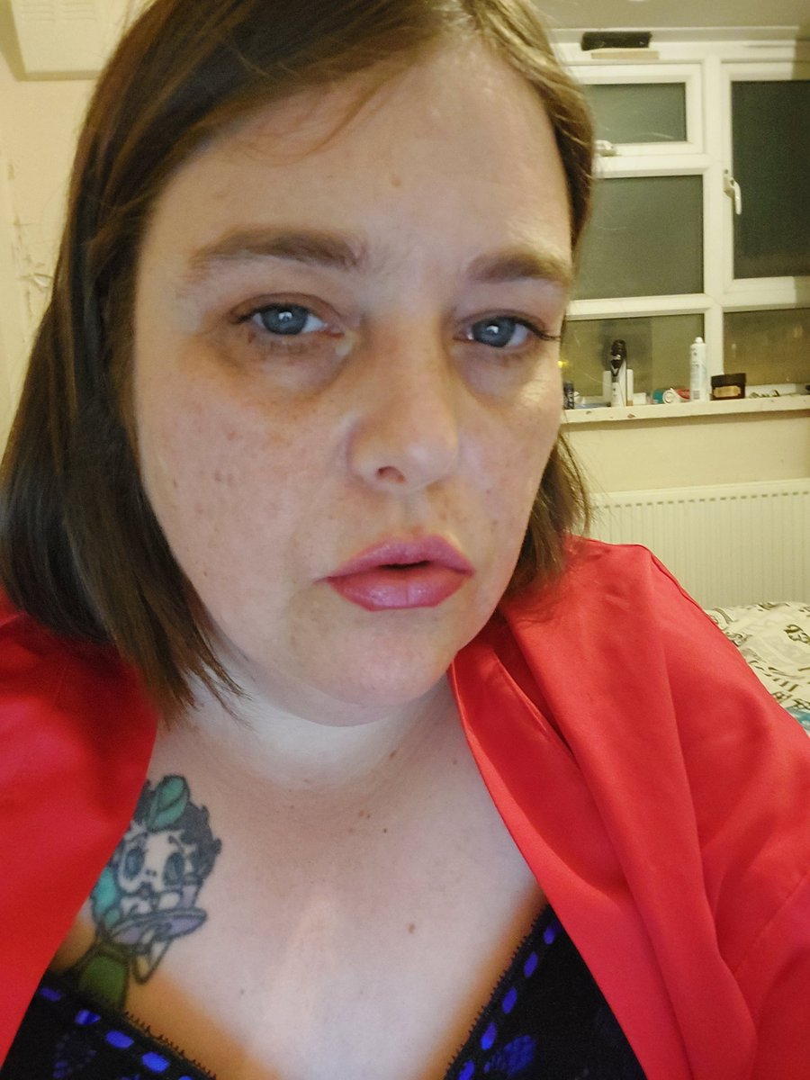 Naughty house wife on Twitter "🌹 🌹 Roses are red, My panties are lace