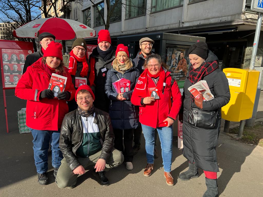 Wir haben bis zum Schluss alles für den Wahlkampf gegeben und die Sonne belohnt uns mit ihrem Lächeln.
#RRWahlen23
#KRWahlen23
#wirergreifenpartei
#krzh #krzh23 #ZH23 #ZHWahlen #ZHWahlen23 #WahlZH23
#Zürich #tsüri #Oerlikon #Affoltern #Seebach #Schwamendingen