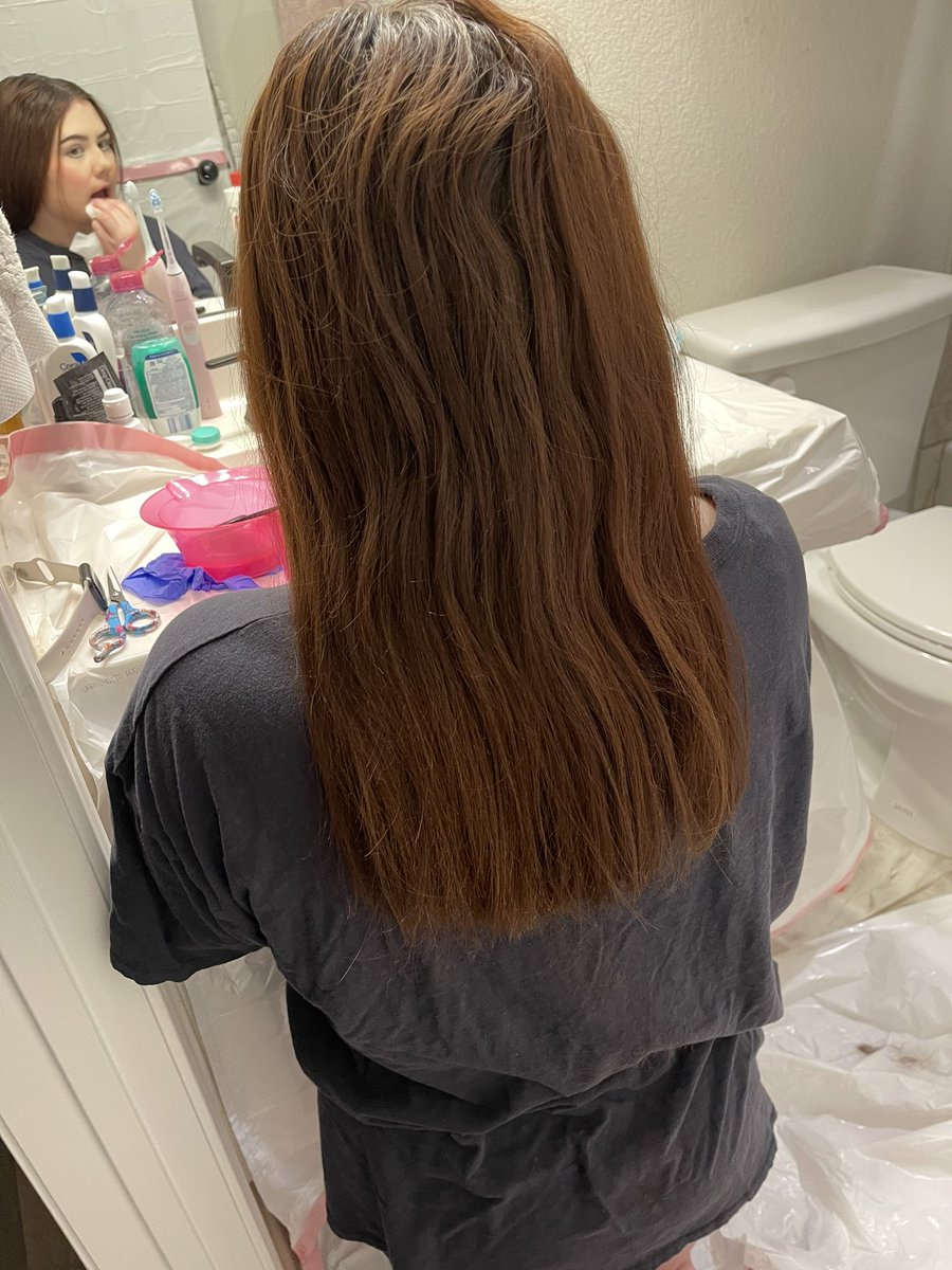 LucasJNichole's tweet photo. Last night I played hair salons on my sister and I’s hair but my mom said if I got hair dye on anything I’d have to replace it. I wasn’t taking any chances so I hosed mckenna off in the yard in the 40° weather. Anyway, slay. https://t.co/KWvF2i4hwo